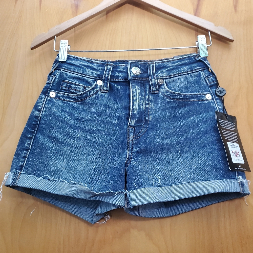 True Religion Jennie curvy mid rise short NWT
